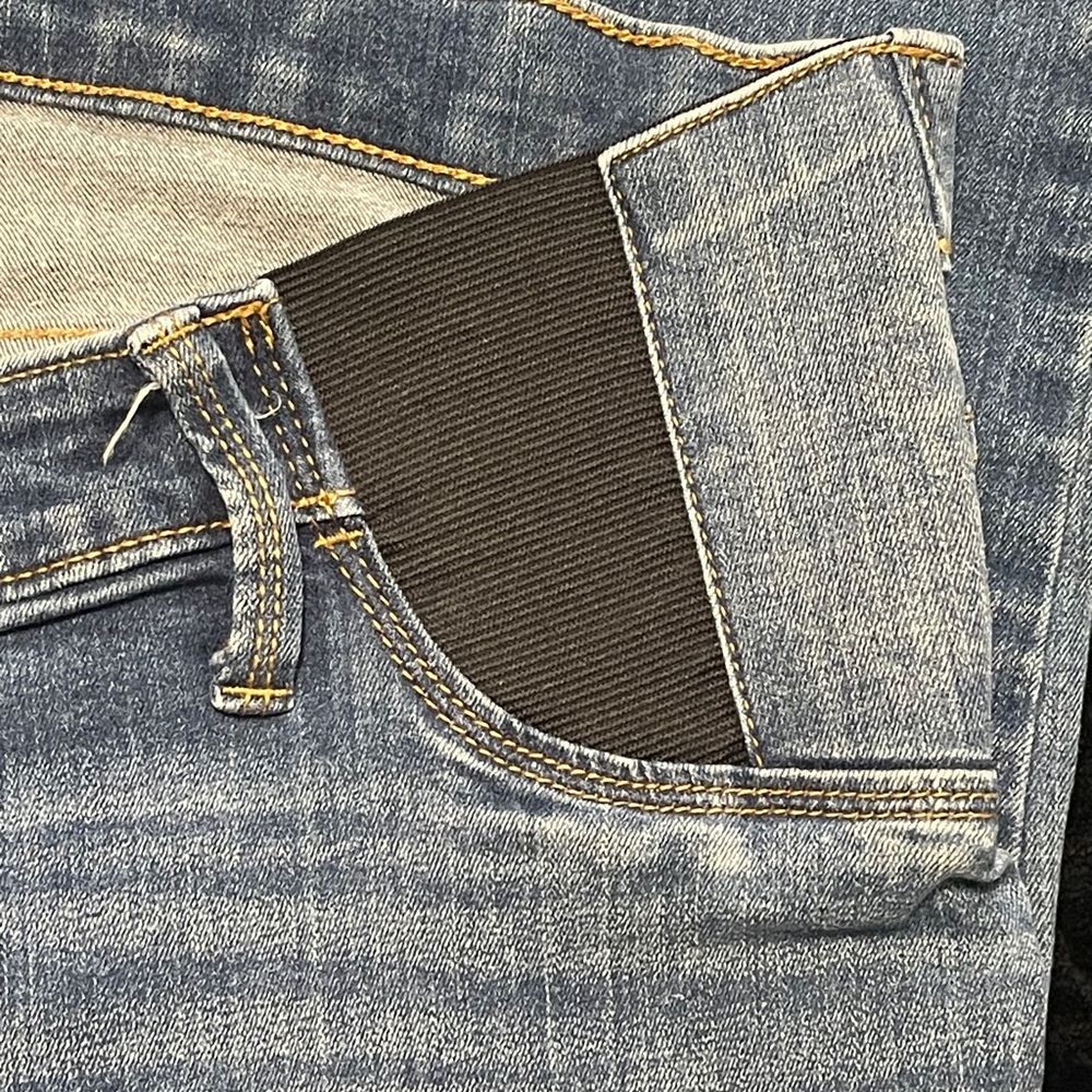 Ingrid & Isabel Maternity Skinny Crop Jeans 12 - Picture 7 of 7